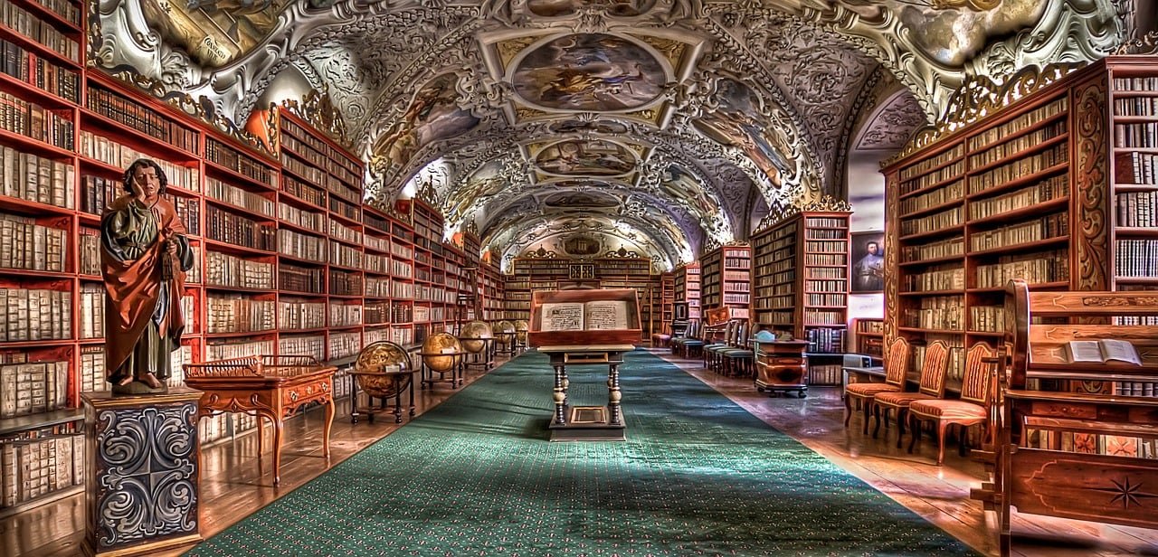 prague-library-prague-monastery-980732 ¡Se un gran escritor! 11 Consejos sobre cómo armar tu libro.