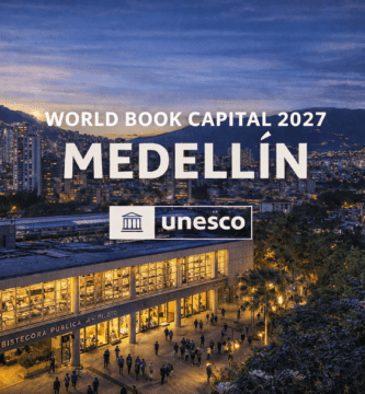 Vista editorial de Medellín con texto central sobre su designación como Capital Mundial del Libro 2027