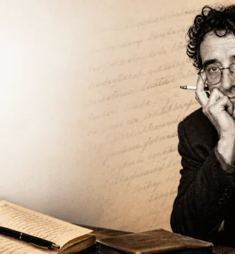 Imagen editorial sobre los 20 años del Premio Roberto Bolaño para jóvenes escritores chilenos.