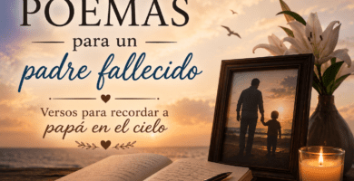 Libro abierto, vela encendida y foto de padre con hijo al atardecer para poemas dedicados a un padre fallecido