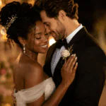 Pareja interracial de novios abrazándose con ternura en una boda, representando amor romántico, compromiso y poesía para matrimonio.