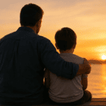 Padre e hijo compartiendo un momento de gratitud